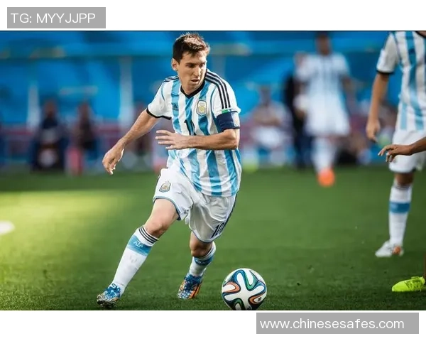 纹小11足球明星的成长之路与未来发展展望 纹小11足球明星的成长之路与未来发展展望