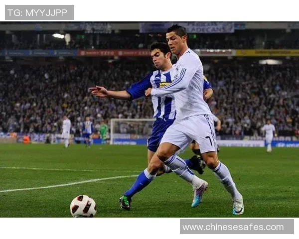 足球明星C罗的年龄揭秘及其职业生涯的辉煌成就分析